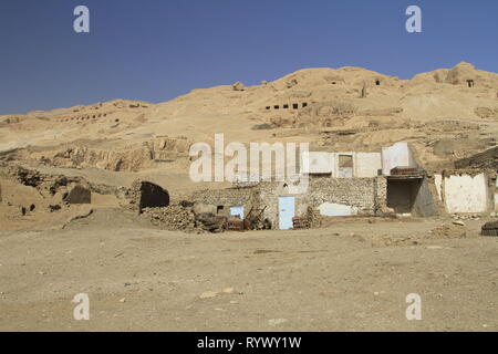 Tombe dei nobili, Deir el-Medina, West Bank, Luxor, Egitto Foto Stock