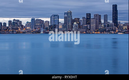 Seattle Skyline da tutto il suono Foto Stock