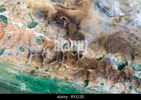 Fino vicino rock texture colorata Foto Stock