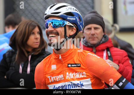 Foligno, Italia. Xv Mar, 2019. Julian Alaphilippe di Deceuninck - Quick Step durante il 3eme etape Pomarance - Foligno Tirreno - Adriatico foto - Laurent Lairys /MAXPPP Credito: Laurent Lairys/Agence Locevaphotos/Alamy Live News Foto Stock