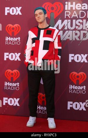 Los Angeles, CA, Stati Uniti d'America. Xiv Mar, 2019. Lauv, Ari Staprans Leff presso gli arrivi per 2019 iHeartRadio Music Awards - Parte 2, Microsoft Theatre, Los Angeles, CA Marzo 14, 2019. Credito: Priscilla concedere/Everett raccolta/Alamy Live News Foto Stock