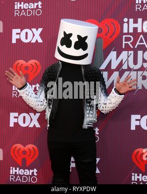 Los Angeles, CA, Stati Uniti d'America. Xiv Mar, 2019. Marshmello presso gli arrivi per 2019 iHeartRadio Music Awards - Parte 2, Microsoft Theatre, Los Angeles, CA Marzo 14, 2019. Credito: Priscilla concedere/Everett raccolta/Alamy Live News Foto Stock