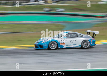 Sao Paulo, Brasile. Xv Mar, 2019. Império Porsche Carrera Cup Brasile - Prove libere e di qualifica nella Carrera &AMP; GT3 classi cla (3.8 e 4.0) presso l'Autodromo di Interlagos, avviamento in clima soleggiato e termina in caso di pioggia. São Paulo, Marzo 15, 2019. (Foto: Van Campos/Fotoarena) Credito: Foto Arena LTDA/Alamy Live News Foto Stock