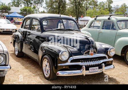 Australian nero FJ Holden sedan c1953-1956 Foto Stock