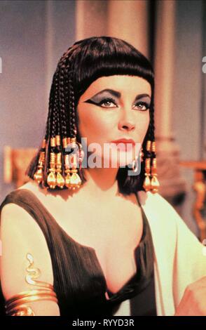 ELIZABETH TAYLOR, Cleopatra, 1963 Foto Stock