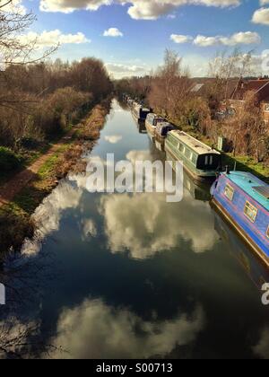 Riflessioni sul canale Foto Stock