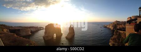 Raouche Rock Vista Panoramica - Beirut, Libano - Medio Oriente Foto Stock