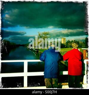 Splatt bridge, Frampton su Severn, Gloucester & Nitidezza canal, Gloucestershire, Inghilterra Foto Stock