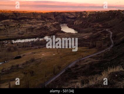 Tramonto sul Perrine Bridge e Snake River in Twin Falls, Idaho. Foto Stock