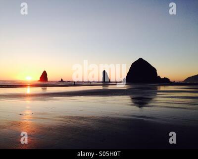 Haystack Rock, Cannon Beach Oregon Foto Stock