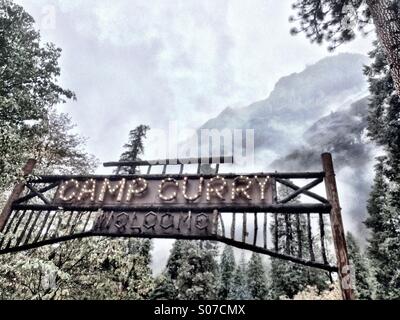 Camp curry, il Parco Nazionale di Yosemite Foto Stock