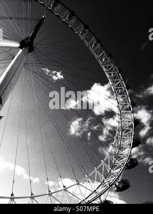 London Eye in bianco e nero Foto Stock