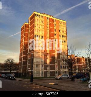 Un blocco di appartamenti in Hoxton, Londra Foto Stock