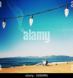 Holiday Lights appesi al Manhattan Beach Pier. Manhattan Beach, California USA. Foto Stock