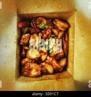 Take Away cinese Kung Pao chicken Foto Stock