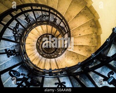 Scala a chiocciola, St. Stephen Basilica. Foto Stock