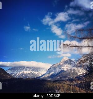 Vista del massiccio dello Zugspitze, Baviera, Germania Foto Stock