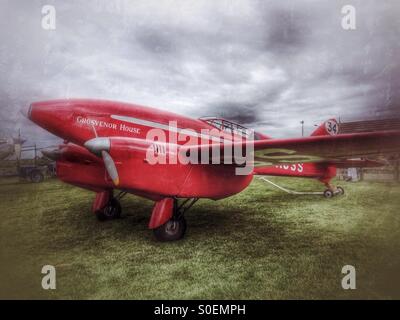 De Havilland DH88 Comet Racer, "Grosvenor House', presso Old Warden airfield, Bedfordshire, Inghilterra. Foto Stock