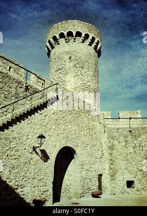 Antica torre a Tossa de Mar, Girona Foto Stock