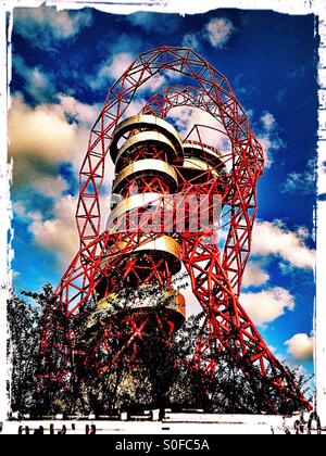 La ArcelorMittal orbita presso la Queen Elizabeth II Olympic Park, Stratford, London Borough of Newham, East London, England, Regno Unito, Europa Foto Stock