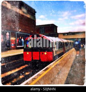 Sudbury Hill stazione della metropolitana London Borough of Brent, a nord ovest di Londra, England, Regno Unito Foto Stock