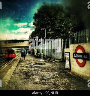 Sudbury Hill stazione della metropolitana London Borough of Brent, a nord ovest di Londra, England, Regno Unito Foto Stock