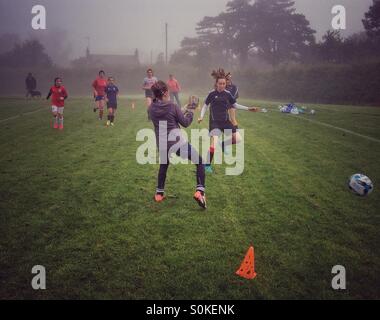 Calcio ragazze Foto Stock