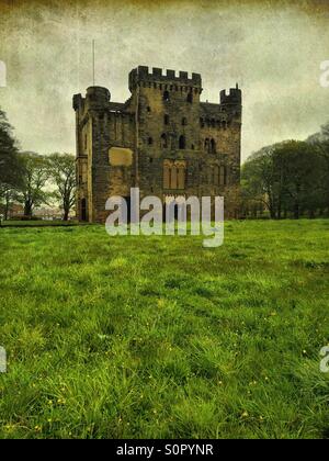 Antico castello in rovina in Inghilterra Foto Stock