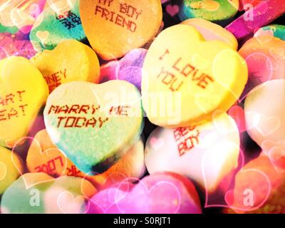 Valentine's Day Candy Conversation Hearts con effetti artistici digitali. Foto Stock