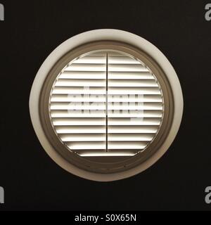Finestra rotonda Foto Stock
