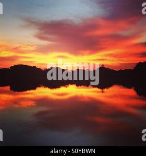 Tramonto sul laghetto di Giove, FL Foto Stock