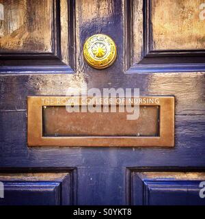 Il Royal College of Nursing sulla porta in Bath Regno Unito Foto Stock