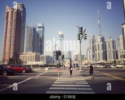 Modern Dubai scene di strada Foto Stock