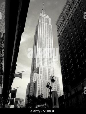 L'Empire State Building in bianco e nero Foto Stock