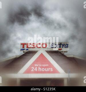 Supermercato Tesco, Sandhurst, Berkshire, Inghilterra, Regno Unito. Foto Stock