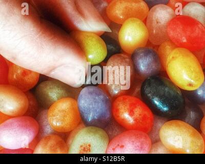 La scelta di un jellybean Foto Stock