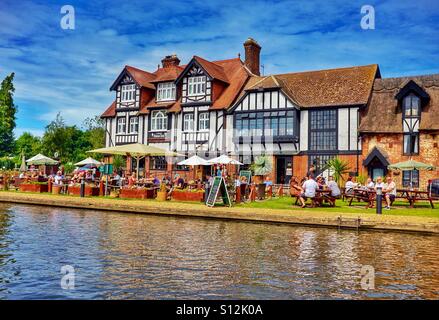 The Swan Inn at Horning su Norfolk Broads England Regno Unito Foto Stock