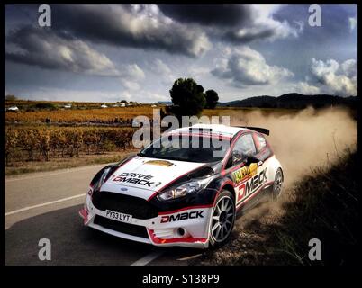 2015 WRC Rally-RACC Rally de España SS21 Guiamets 2 [Els Guiamets] Jari Ketomaa/Kaj Lindstrom - Ford Fiesta R5 rally car, Catalogna, Spagna. Foto Stock