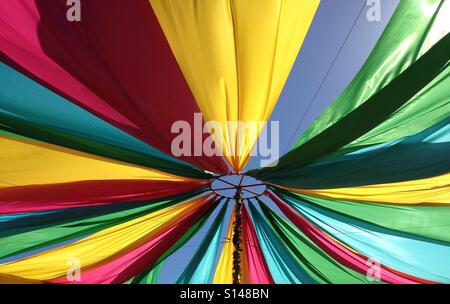 Tetto di un gigante gazebo in OnBlackheath Music Festival Foto Stock