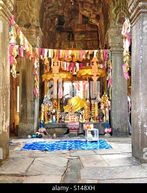 Statua di Buddha in Banteay kdei tempio di Angkor, Siem Reap Foto Stock