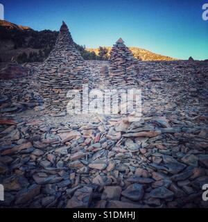 Cairns su Mt Shasta nel nord della California. Foto Stock