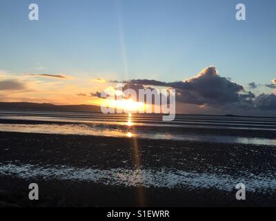 Tramonto sul fiume Dee Foto Stock