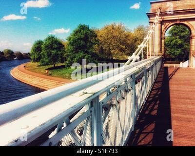 Wilford ponte di sospensione, Nottingham, Nottinghamshire, East Midlands, Inghilterra Foto Stock