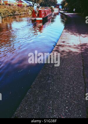Barge in Nottingham Beeston canal, Nottinghamshire, East Midlands, Inghilterra Foto Stock