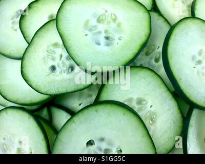 Fette di cetriolo Foto Stock