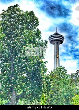 Skylon Tower in Niagara Falls, Ontario. Foto Stock