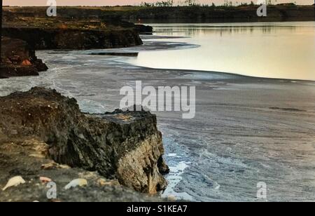 Tar sands, Fort McMurray,laghetto di fanghi Foto Stock