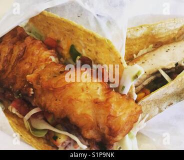 Tacos di pesce al Flying Fish, Half Moon Bay, California Foto Stock