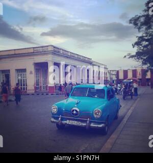 Vecchia auto d'epoca in Santa Clara Cuba Foto Stock