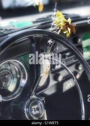 Cruscotto e volante VW Beetle vintage Foto Stock